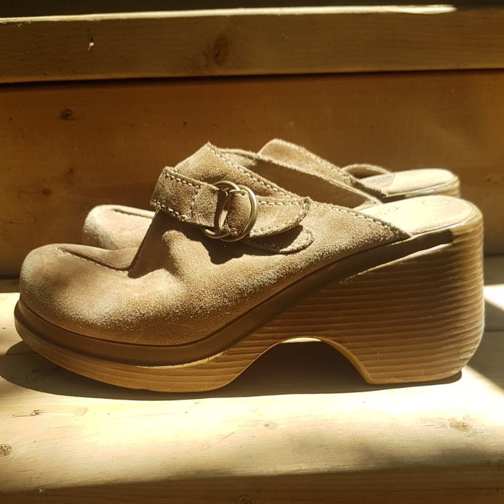 LOWER EAST SIDE Suede Tan Platform Clogs